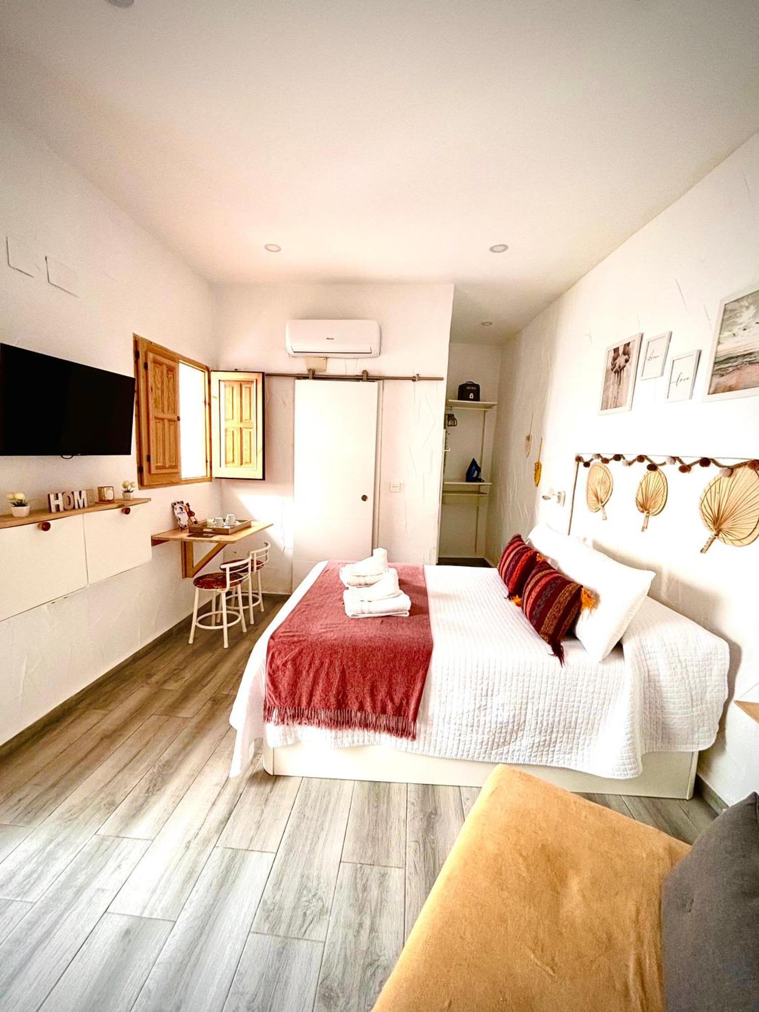 Apartamento La Lola - Patio Privado Jerez de la Frontera Exterior photo